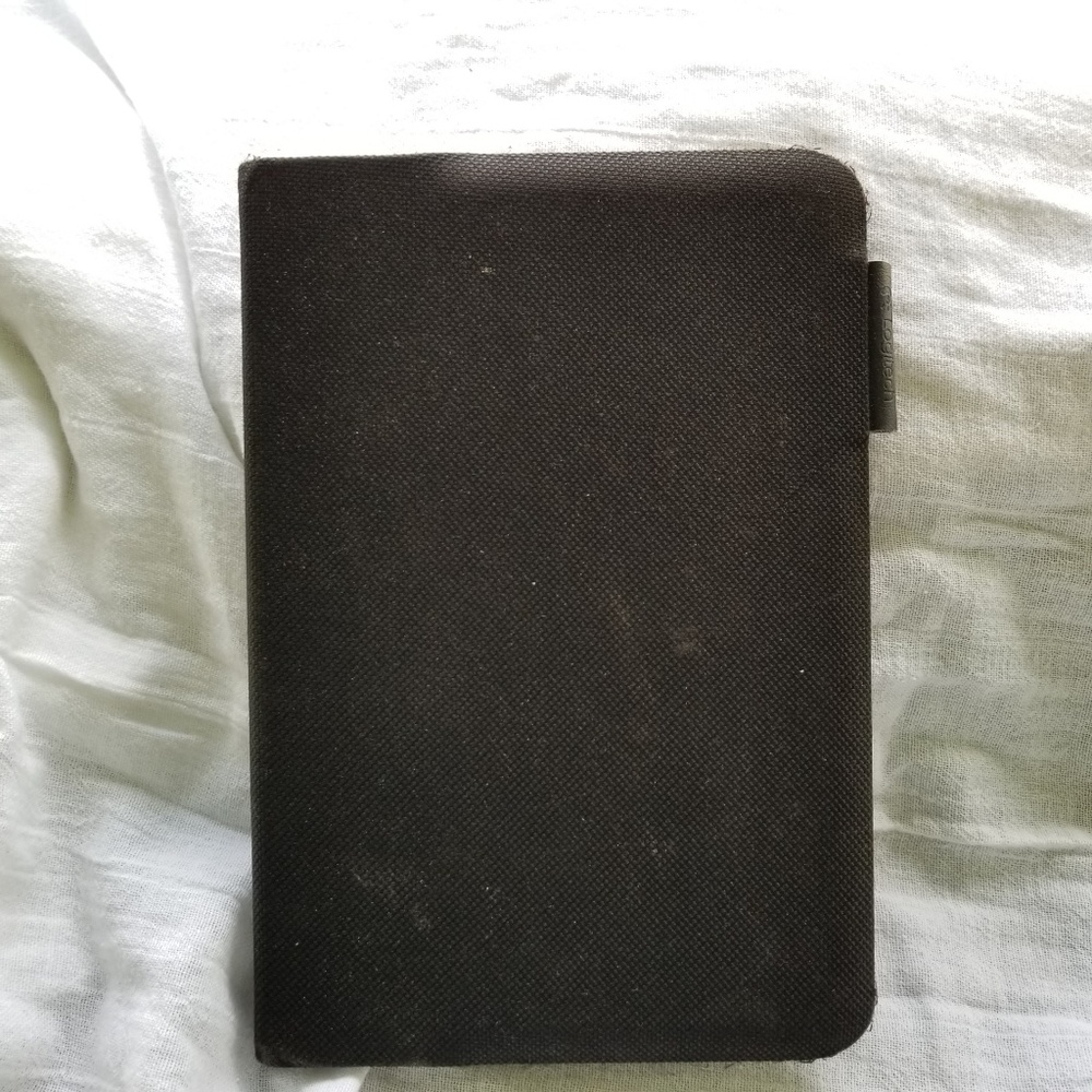 Logitech iPad Touch Mini Keyboard Case - Picture 2 of 4